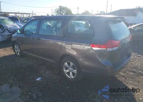 2013 Toyota Sienna L V6 7 Passenger z USA, uszkodzony, nr VIN 5TDZK3DC5DS314673